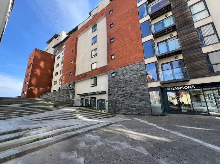 Stylish Seaview One-Bedroom Apt Swansea Exterior photo